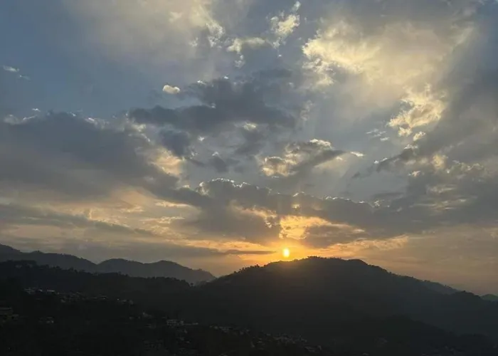 Sun Rise View At Twin Oaks\'