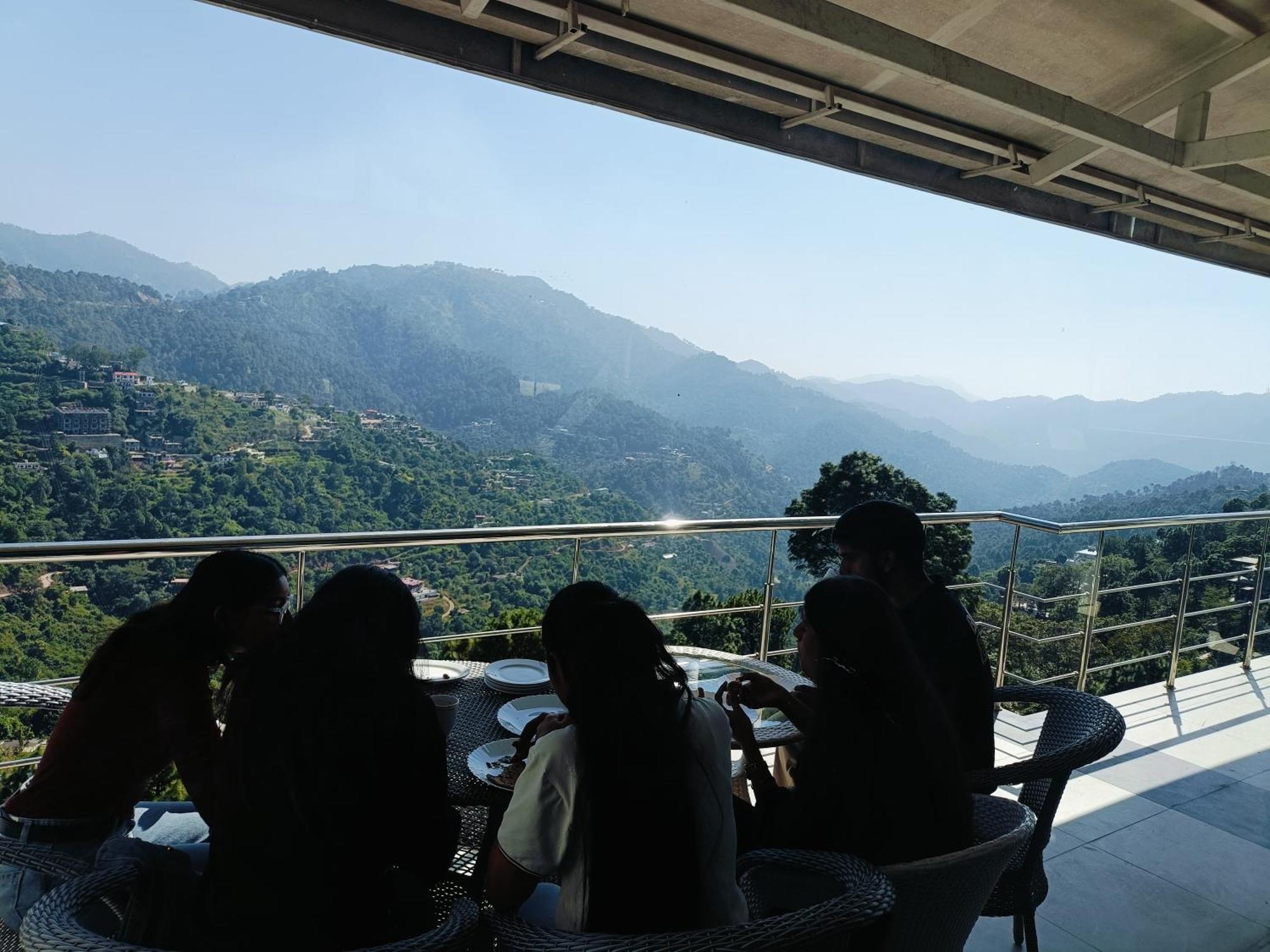 Apartment Sun Rise View At Twin Oaks' Kasauli